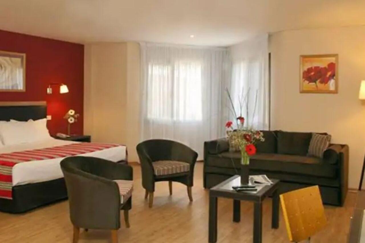 Land Express Neuquen Hotel Екстериор снимка