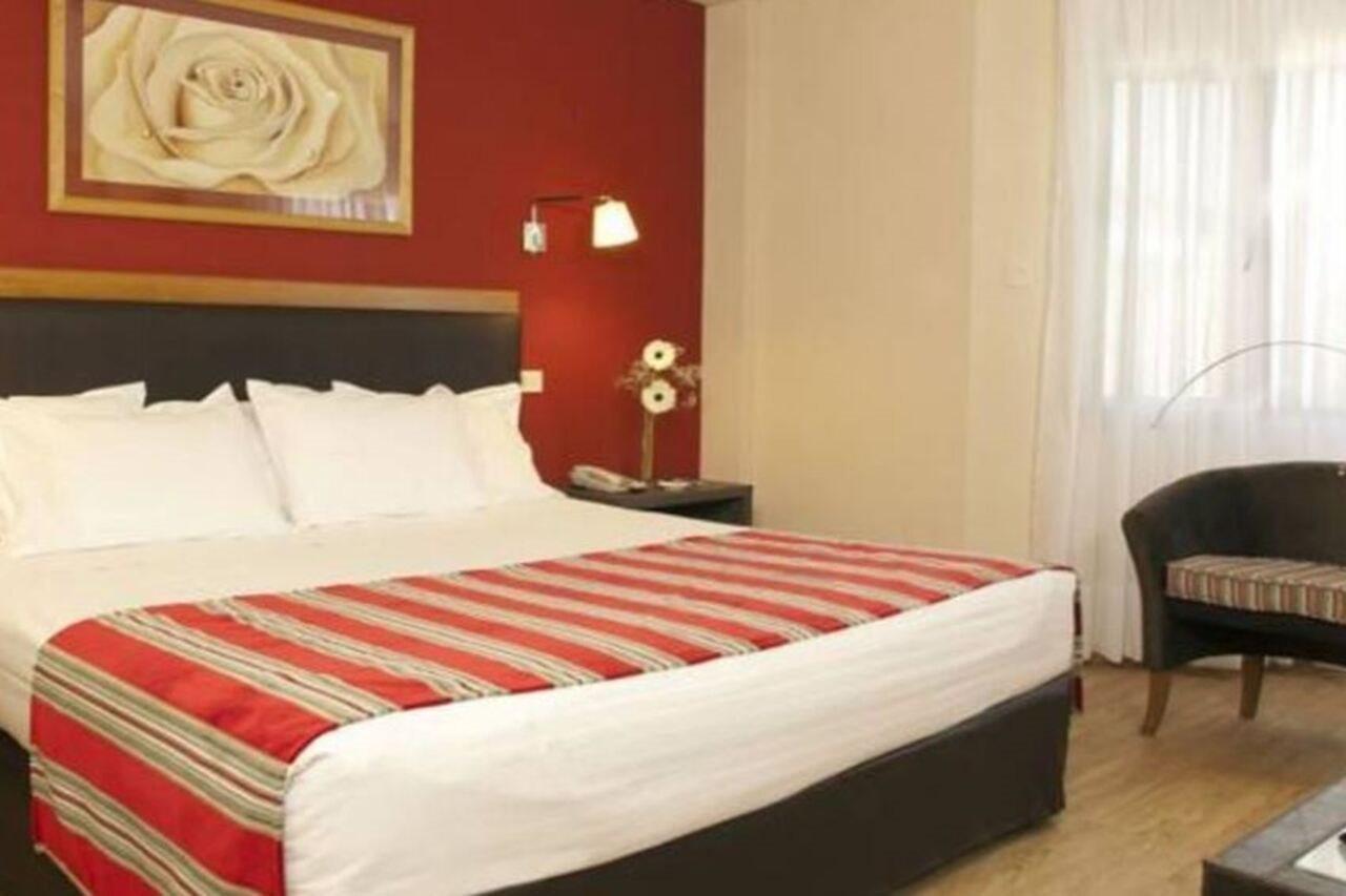 Land Express Neuquen Hotel Екстериор снимка