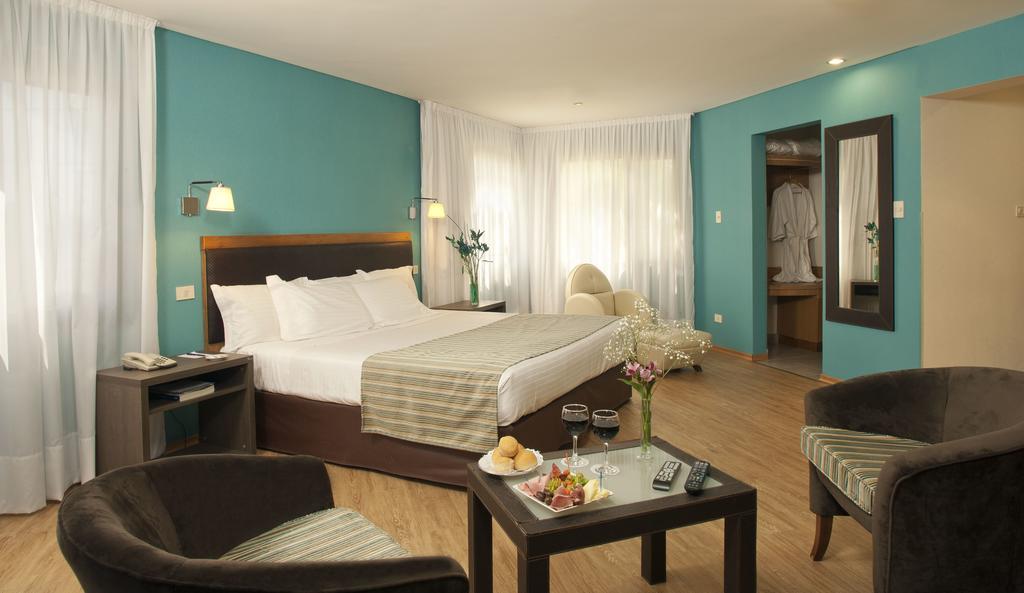 Land Express Neuquen Hotel Екстериор снимка