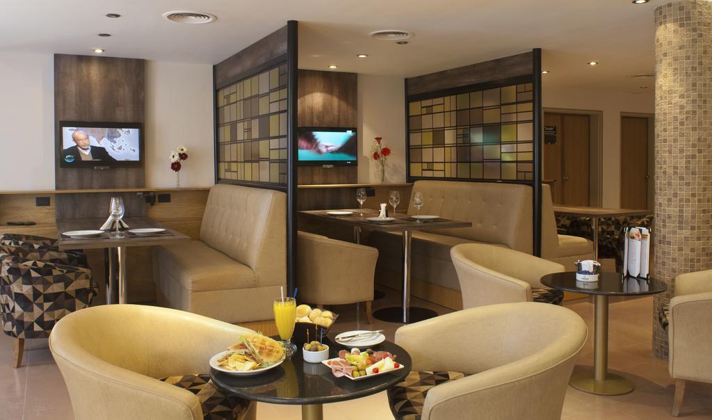 Land Express Neuquen Hotel Екстериор снимка