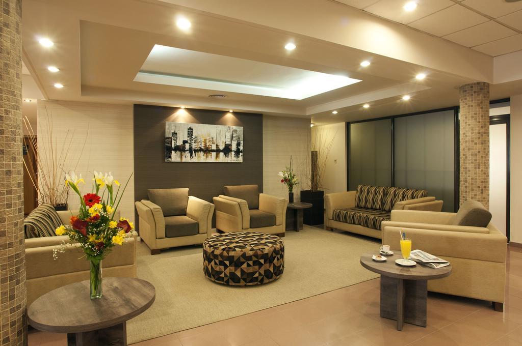 Land Express Neuquen Hotel Екстериор снимка