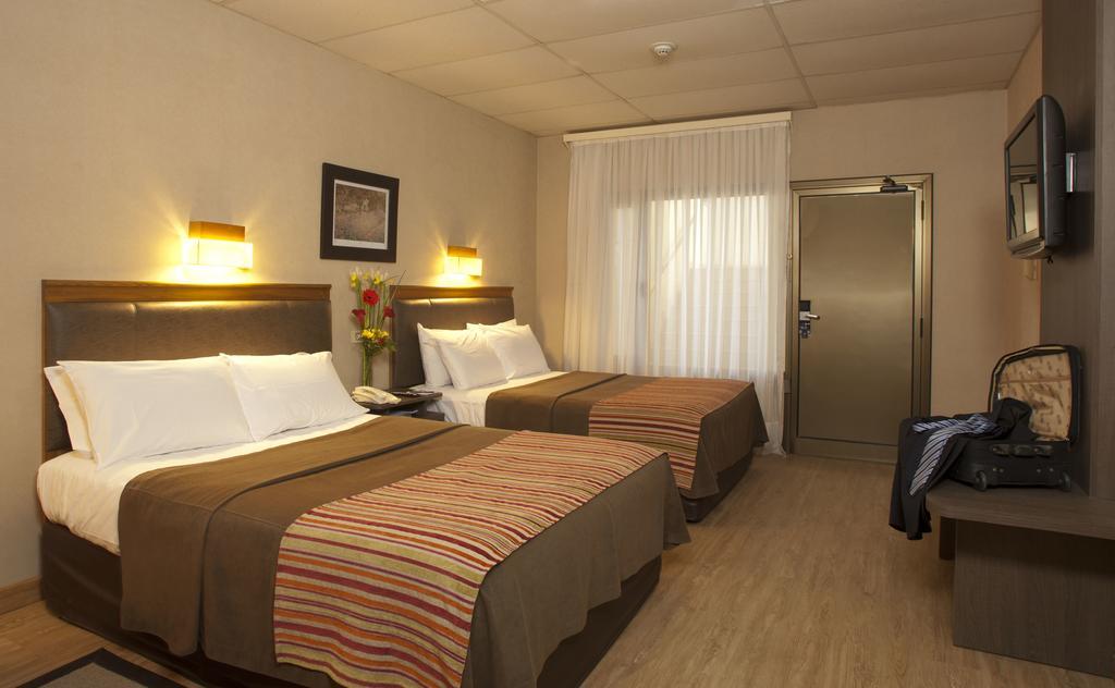 Land Express Neuquen Hotel Екстериор снимка