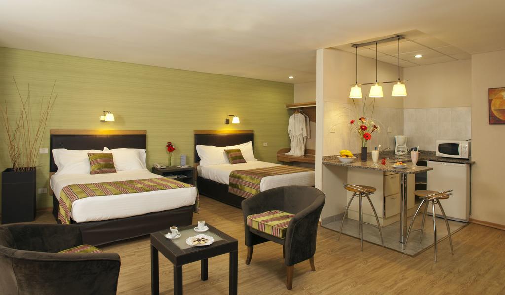 Land Express Neuquen Hotel Екстериор снимка