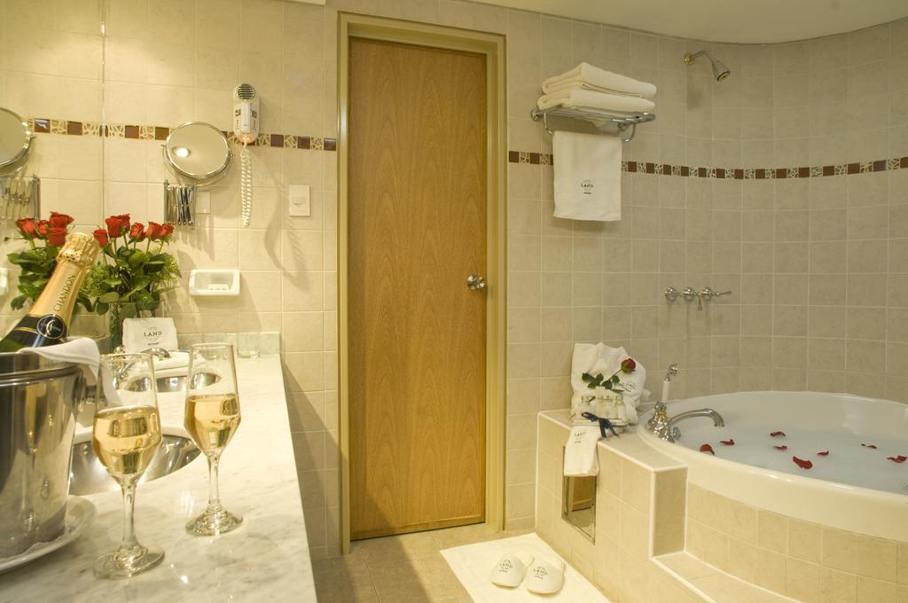 Land Express Neuquen Hotel Екстериор снимка
